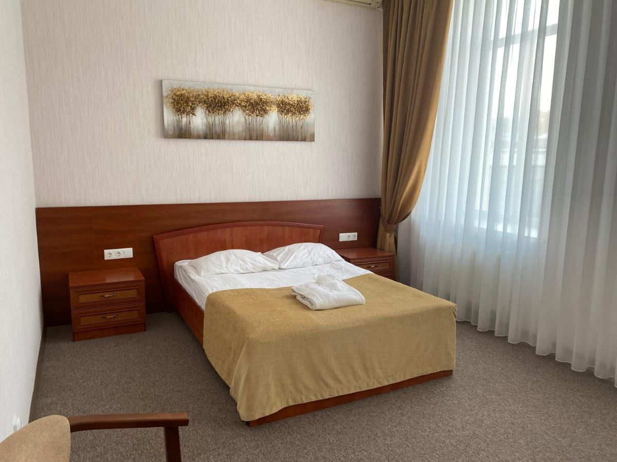 Alexandrovskiy Hotel Mykolaiv Eksteriør billede