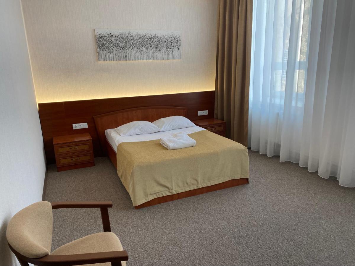 Alexandrovskiy Hotel Mykolaiv Eksteriør billede