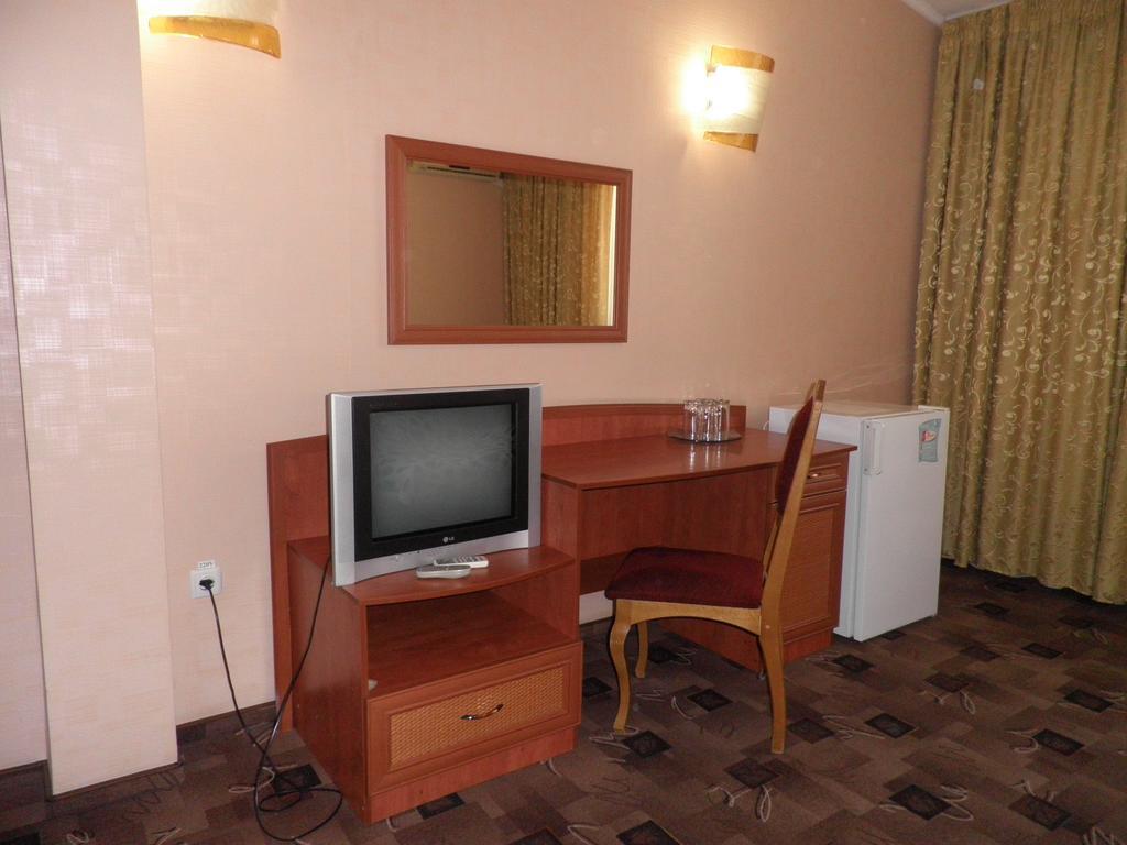 Alexandrovskiy Hotel Mykolaiv Eksteriør billede