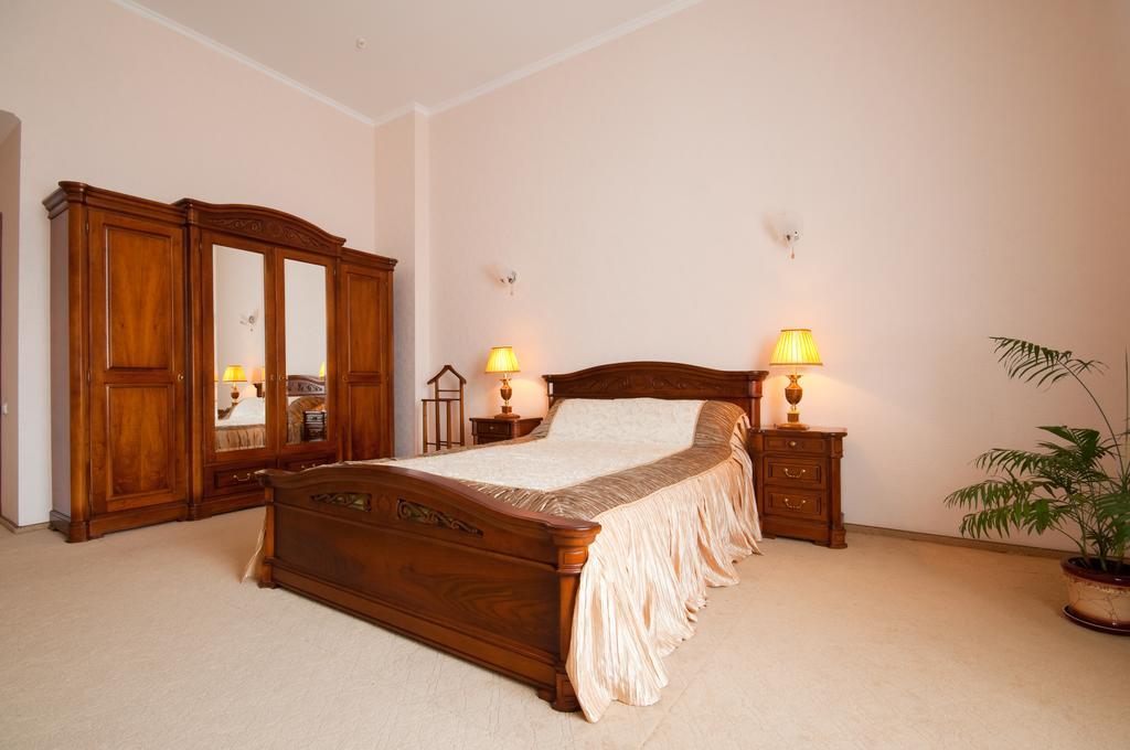 Alexandrovskiy Hotel Mykolaiv Eksteriør billede