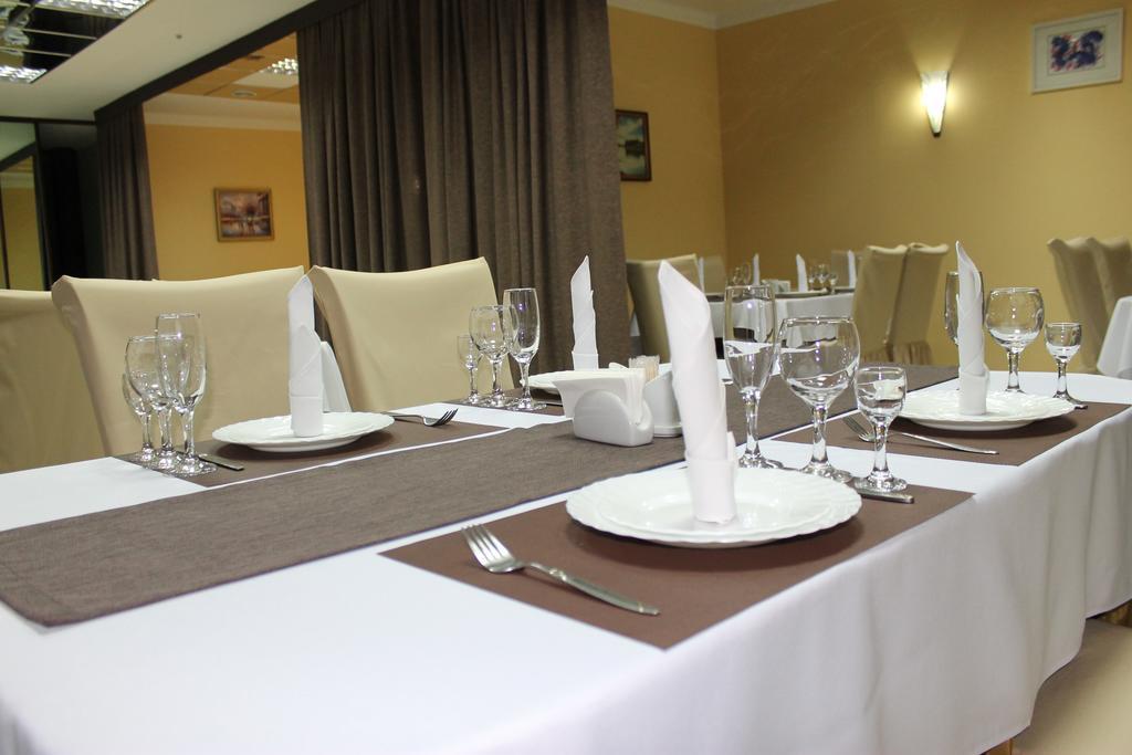 Alexandrovskiy Hotel Mykolaiv Eksteriør billede
