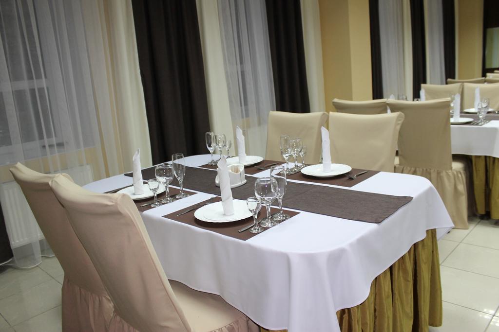 Alexandrovskiy Hotel Mykolaiv Eksteriør billede