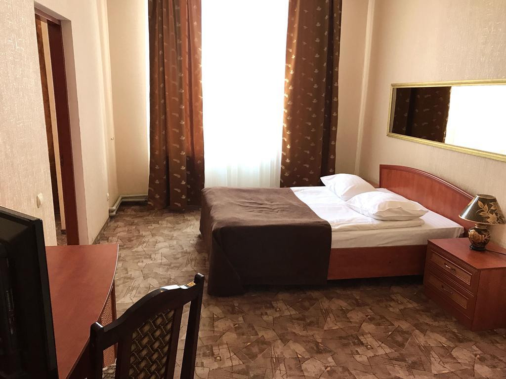 Alexandrovskiy Hotel Mykolaiv Eksteriør billede