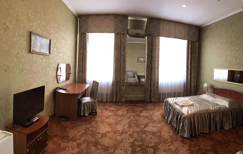 Alexandrovskiy Hotel Mykolaiv Eksteriør billede