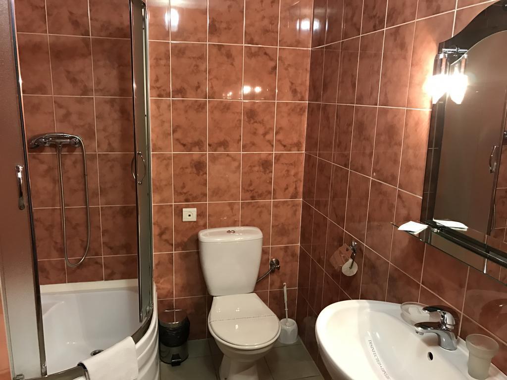 Alexandrovskiy Hotel Mykolaiv Eksteriør billede