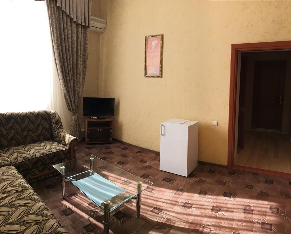 Alexandrovskiy Hotel Mykolaiv Eksteriør billede