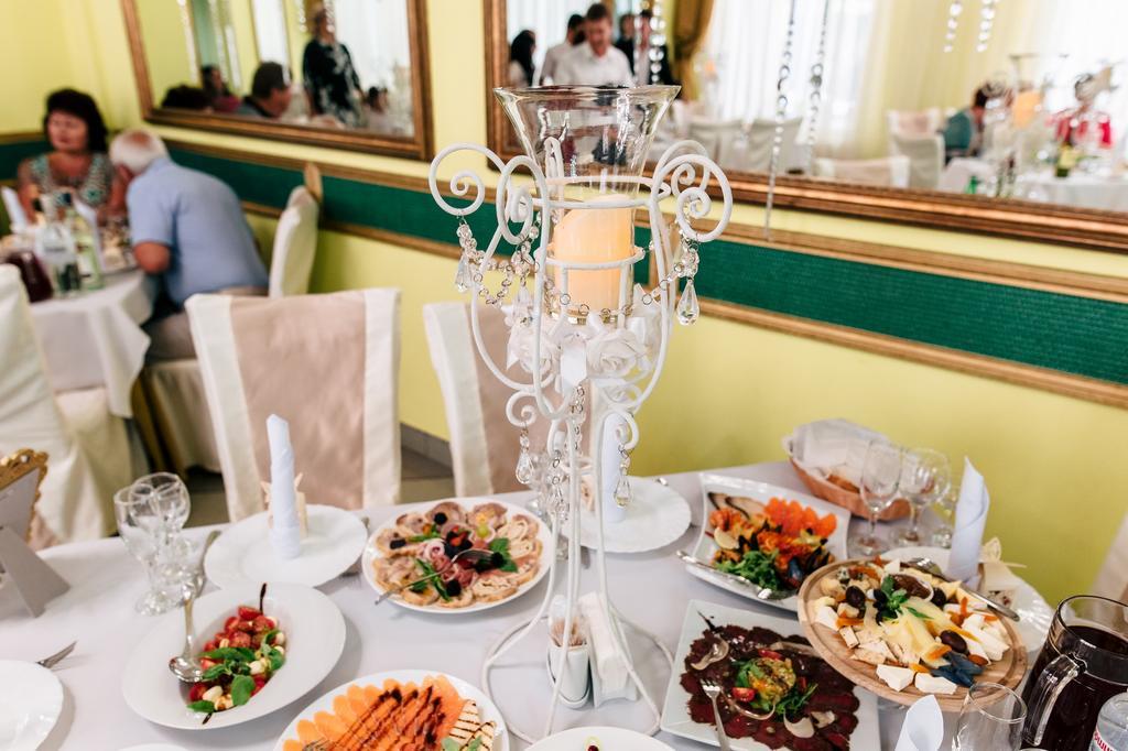 Alexandrovskiy Hotel Mykolaiv Eksteriør billede